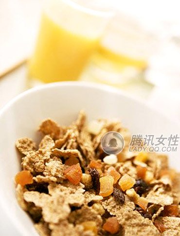 杂志红人拥有<em>拉丁</em>性感身材(组图)-Saldana,<em>性感</em>