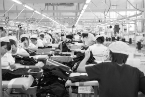 罗蒙放弃外销 市场"倒逼"宁波服装纷纷突围