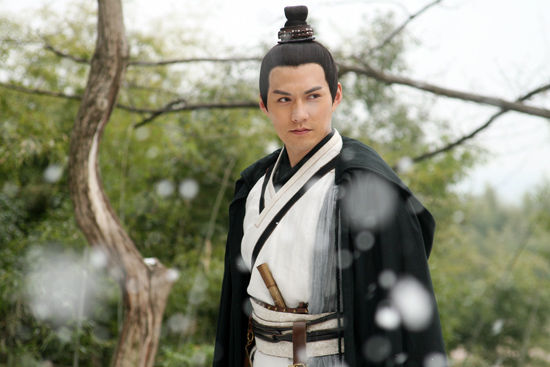 严宽解读《倾世皇妃》:祈佑因为爱近乎完美-腹