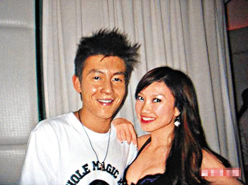 陈冠希与16岁嫩模舌吻照 女主角承认恋情-陈冠