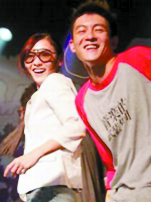 陈冠希与16岁嫩模舌吻照 女主角承认恋情-陈冠