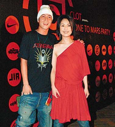 陈冠希与16岁嫩模舌吻照 女主角承认恋情-陈冠