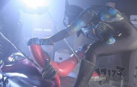 奥特曼和小怪兽