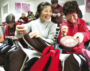 一针一线聚爱心-老底子,手工布鞋,梅园,爱心,社