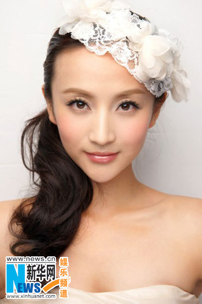 莫熙儿生日推写真大片 纯白靓丽大饱眼福-莫熙