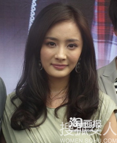 <em>杨幂</em>2011年甜美<em>发型</em>全解析-<em>杨幂</em>