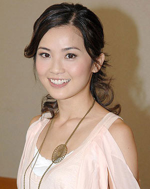 李宇春一年5110万收入 范冰冰吸金过亿-吸金,