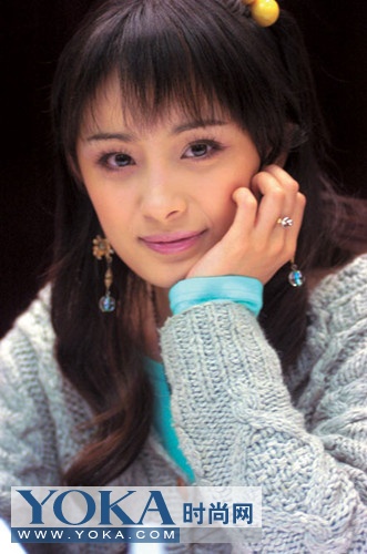  杨幂公开恋情  华丽蜕变裸妆女王范-杨幂,精油配