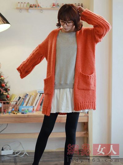 <em>毛衣搭</em>裙子 甜美装扮迷人养眼(组图)-毛衣<em>外套</em>