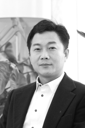 43岁男老总_15岁照片男