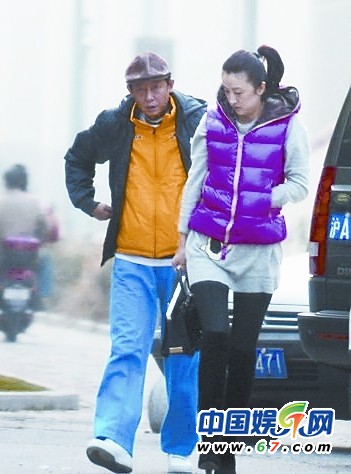 王志文妻子陈坚红背景:上海名模 年收过千万-陈