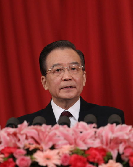 3月5日,第十一届全国人民代表大会第五次会议在北京人民大会堂开幕。国务院总理温家宝作政府工作报告。新华社记者 刘卫兵 摄 3月5日,第十一届全国人民代表大会第五次会议在北京人民大会堂开幕。国务院总理温家宝作政府工作报告。新华社记者 刘卫兵 摄