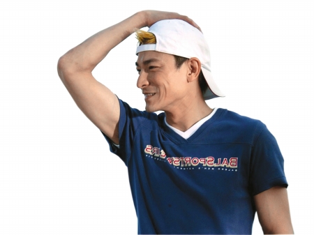 46岁朱丽倩产下小龙女50岁刘德华当爹 网友忙