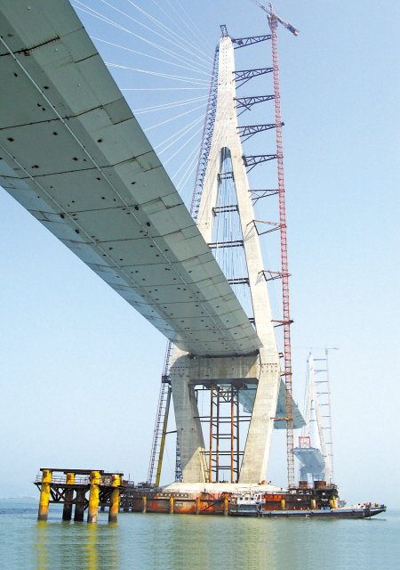 象山港大桥首次合龙 年底前有望通车|半岛摄影