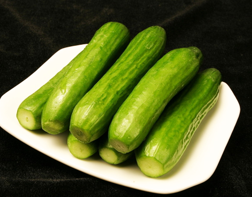 放根黄瓜驱蟑螂-蟑螂,黄瓜,下水道,地方,室内,