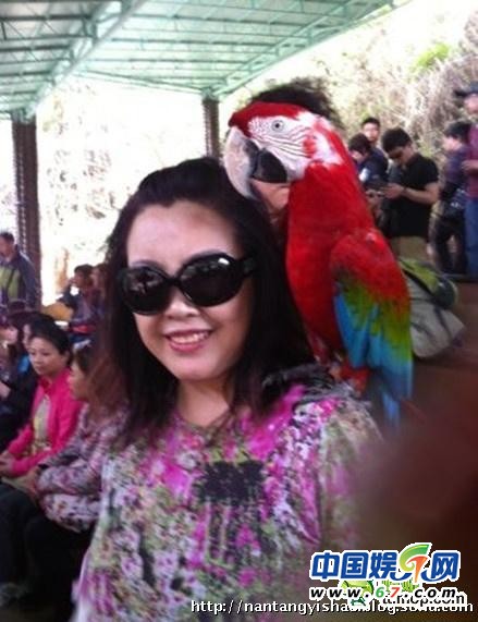 潘长江的老婆照片个人资料 2661656_253493.jpg