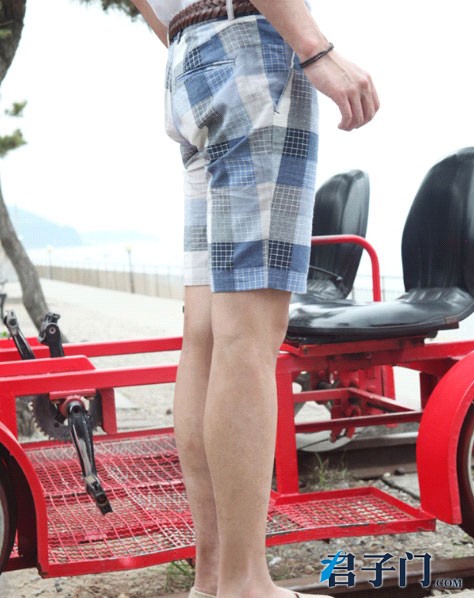 夏日<em>男士格子短裤</em>搭配-腿型,格子,男士,O型腿,