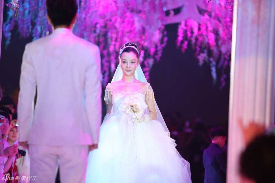 贾乃亮李小璐唯美婚礼现场直击(组图)