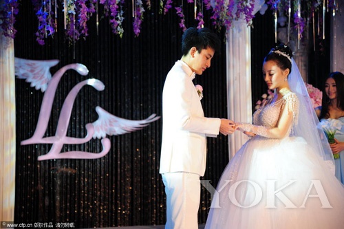 李小璐贾乃亮大婚承认双喜临门-贾乃亮,李小璐