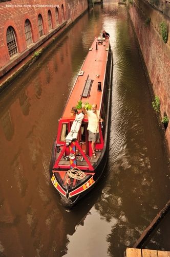 曼彻斯特:走进英国最大同志村(图)-同志村,寒江