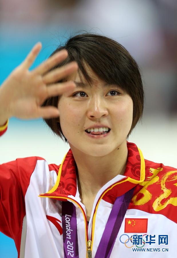 女子200米蝶泳焦刘洋破纪录夺冠-焦刘洋,夺冠