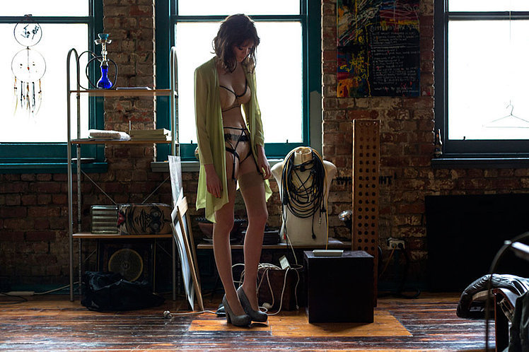 <em>人体</em>模特演绎怀伤内衣大片(<em>图</em>)-内衣,爱情,-中国