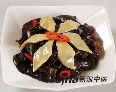 常吃黑木耳对身体的6大好处-木耳粥,痔疮出血