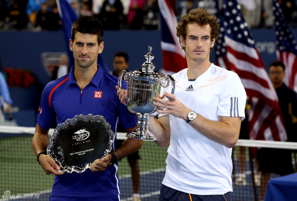 高清图:美网男单决赛颁奖仪式 穆雷首捧大满贯