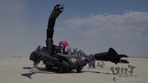 不是科幻片!神级技术宅打造现实版机甲世界-科