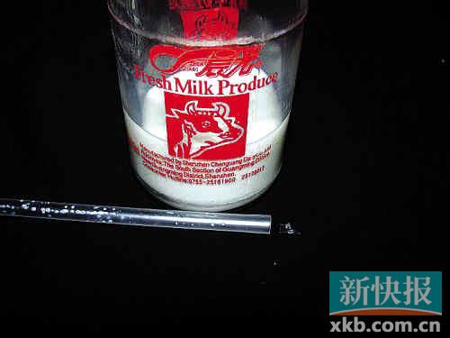 晨光鲜牛奶喝出碎玻璃? 涉事经销商称需检测(