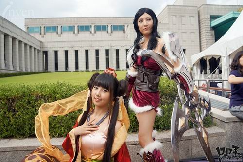 持枪<em>妹子</em>最有爱! 韩国《<em>英雄联盟</em>》cos-持枪,妹