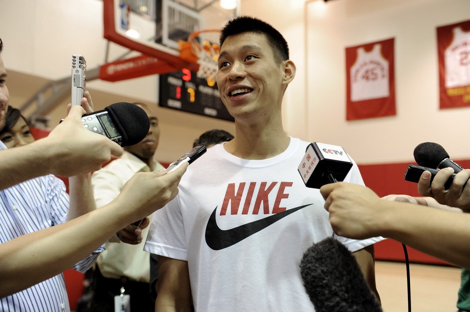 高清图:林书豪承认膝伤未痊愈 速度和爆发力依