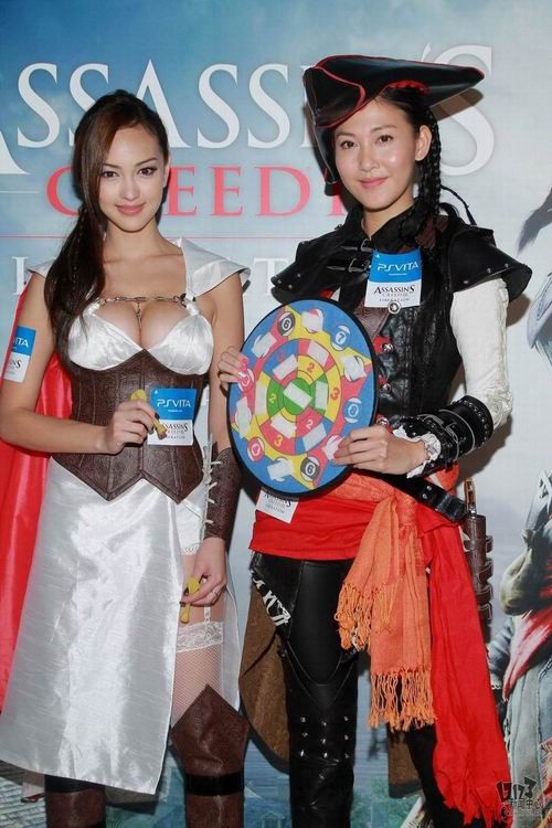 《<em>刺客信条3</em>》香港促销 白丝胸猛<em>妹子</em>COS艾叔