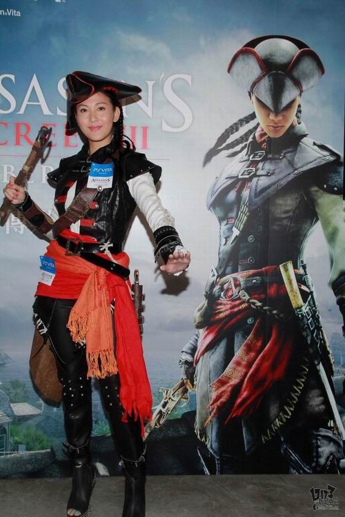 《<em>刺客信条3</em>》香港促销 白丝胸猛<em>妹子</em>COS艾叔