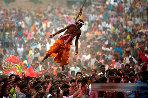 世界各国祭祀实录 血腥暴力自残