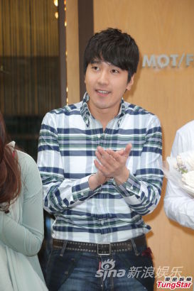 赵又廷无偿拍萧煌奇MV 自称爱情中的好先生-