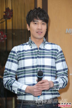 赵又廷无偿拍萧煌奇MV 自称爱情中的好先生-