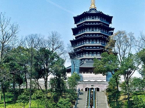 遛蛇哥养蟒19年 看与蛇有关的旅游地-福建省,雷