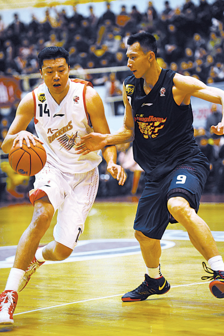 八一主场不敌广东队 输了比分 没输斗志-八一队