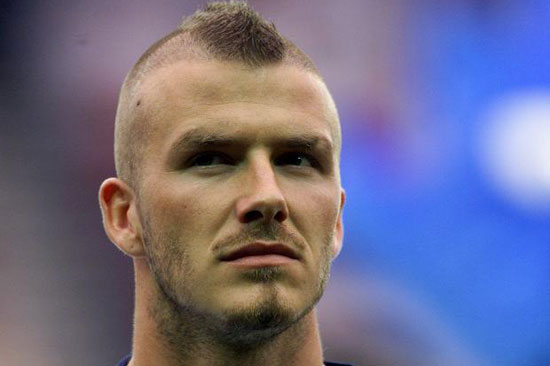 英足坛十大奇丑<em>发型</em>:万人迷<em>贝克汉姆</em>也玩非主