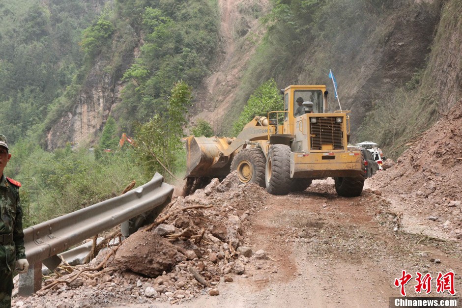 ��ͨ���������ߣ���Ԯ��Աͽ��ͨ������·��