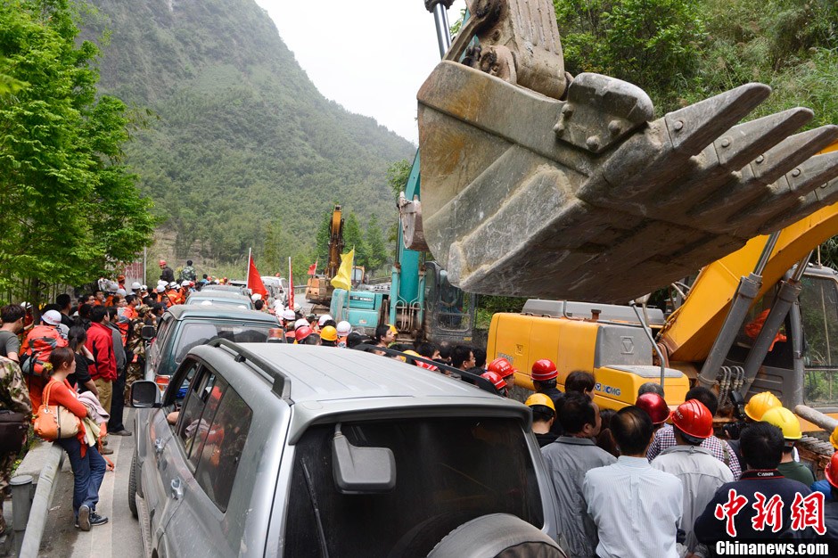 ��ͨ���������ߣ���Ԯ��Աͽ��ͨ������·��