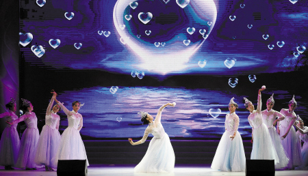 "天然舞台"在中山广场汇演 宁波广场文化真热闹