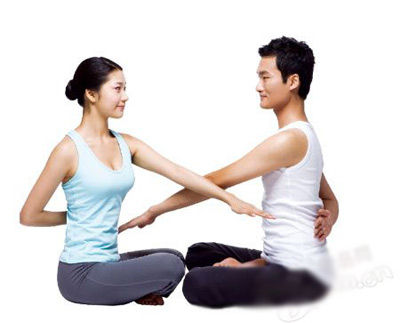 男女搭配减肥不累 情侣缠绵瑜伽<em>操</em>-姿势,脊椎,