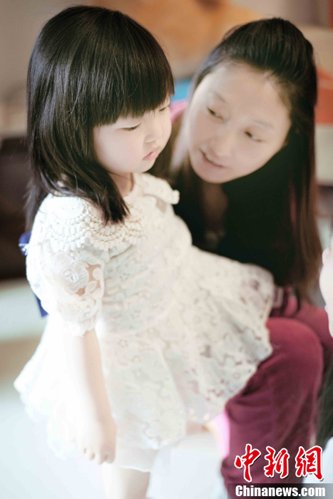 【图片故事】癌症母亲与她的三胞胎女儿-三胞