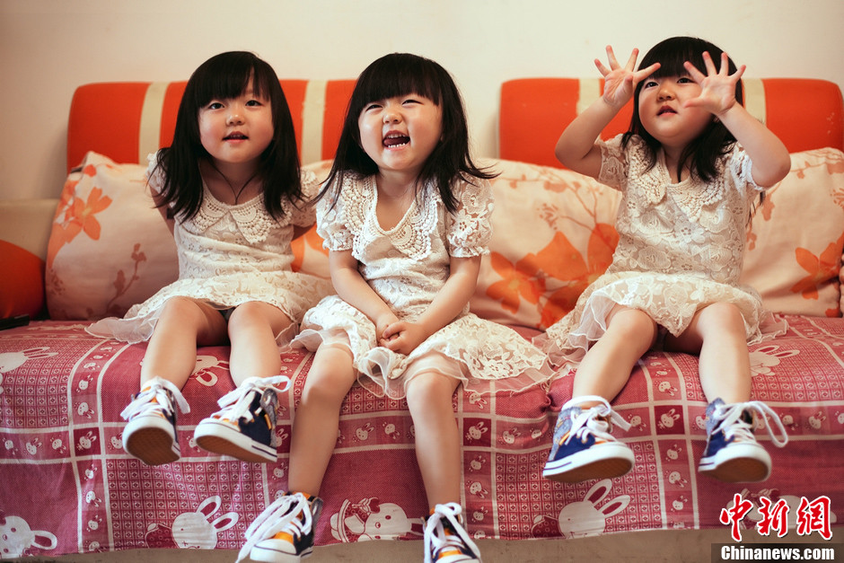 【图片故事】癌症母亲与她的三胞胎女儿-三胞