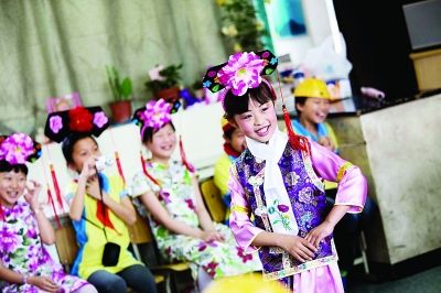 小学生六一小品剧本_五人小品剧本搞笑_小学