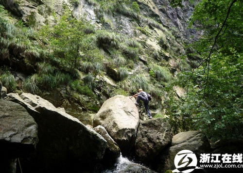 11名江苏驴友被困安吉深山10小时后获救-驴友