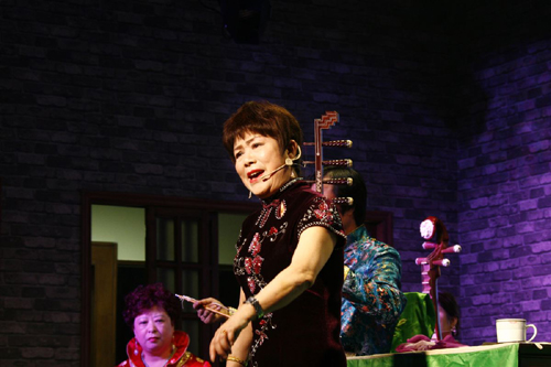 甬地方曲艺演出吸引了81岁老人来捧场--中国宁
