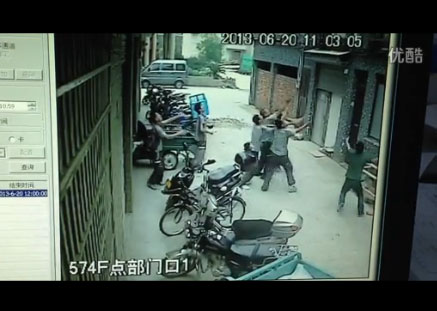 浙江寧海2歲半女童5樓墜下 5名"快遞哥"伸手接住(組圖)